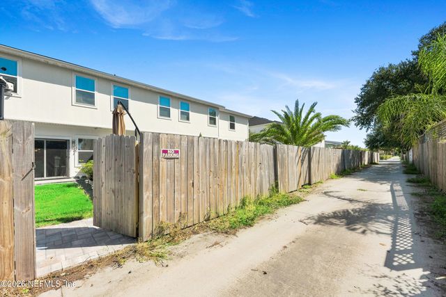 856 5TH Avenue S, Jacksonville Beach, FL 32250