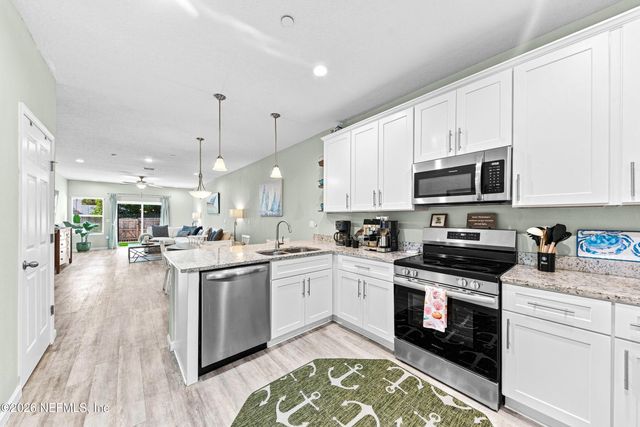 856 5TH Avenue S, Jacksonville Beach, FL 32250