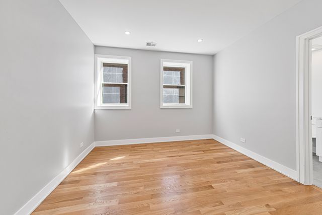 935 W Winona Street 1N, Chicago, IL 60640