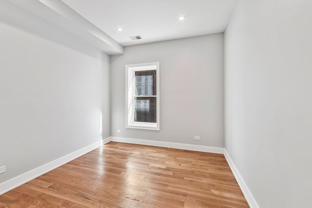 935 W Winona Street 1N, Chicago, IL 60640