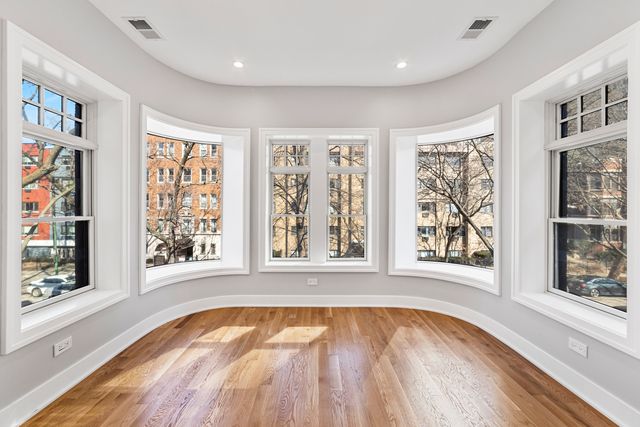 935 W Winona Street 1N, Chicago, IL 60640