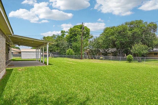 2051 Lisa Circle, Canton, TX 75103
