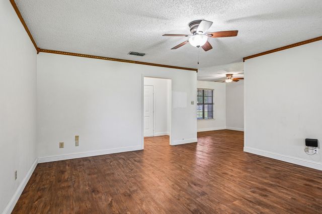 2051 Lisa Circle, Canton, TX 75103