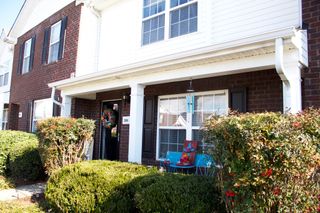 3068 George Buchanan Dr, La Vergne, TN 37086