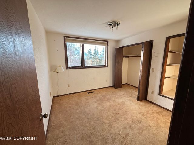 6770 Round Tree Drive, Anchorage, AK 99507