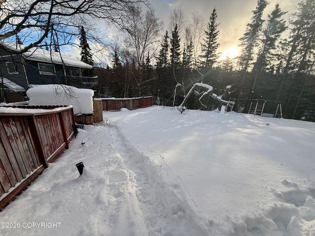 6770 Round Tree Drive, Anchorage, AK 99507
