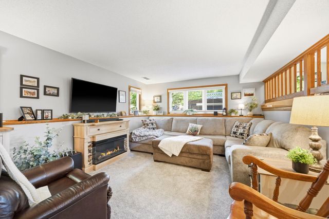 100 Shady Oak Circle, Delano, MN 55328