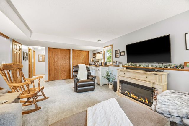 100 Shady Oak Circle, Delano, MN 55328