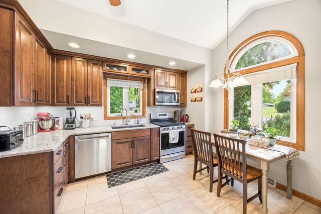 100 Shady Oak Circle, Delano, MN 55328