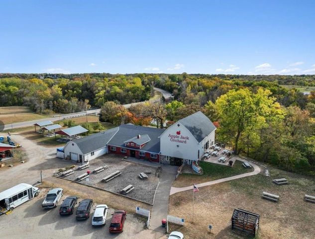 100 Shady Oak Circle, Delano, MN 55328