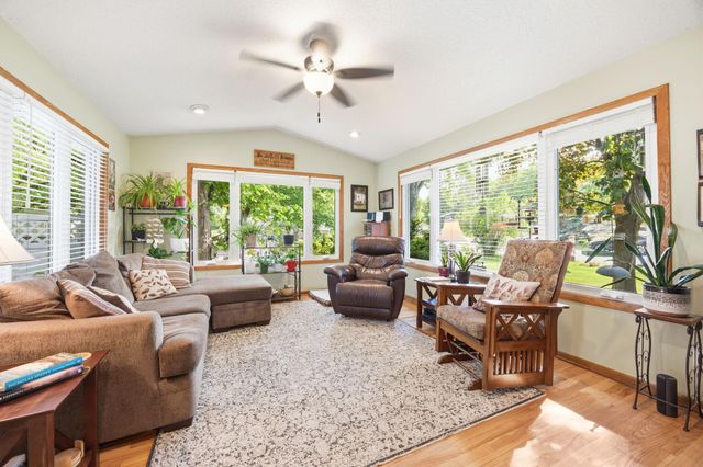 100 Shady Oak Circle, Delano, MN 55328