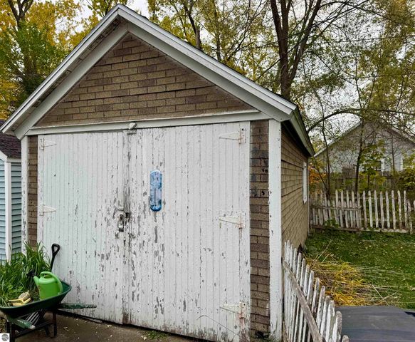 1021 Bruce Street, Mt Pleasant, MI 48858