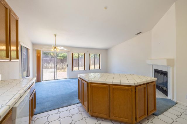 10088 River Falls Cir, Stockton, CA 95209