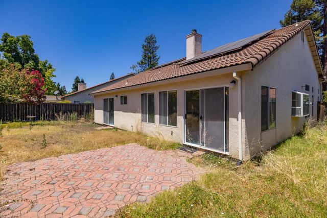 10088 River Falls Cir, Stockton, CA 95209