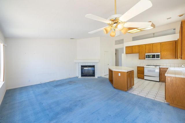 10088 River Falls Cir, Stockton, CA 95209