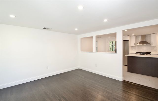 7 Barbara Rd, Kingston, MA 02364