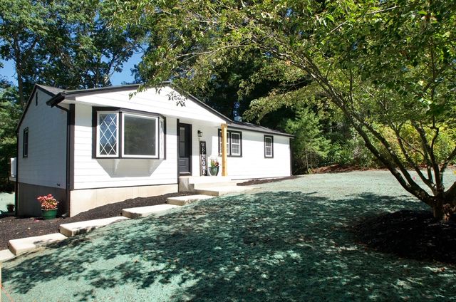 7 Barbara Rd, Kingston, MA 02364