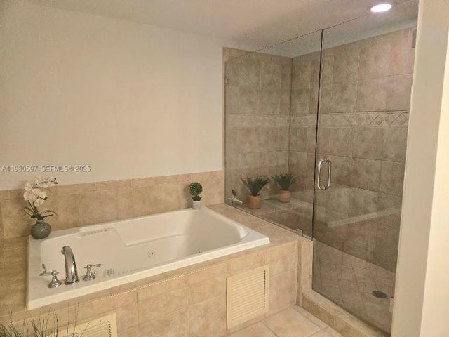 888 S Douglas Rd 1114, Coral Gables, FL 33134