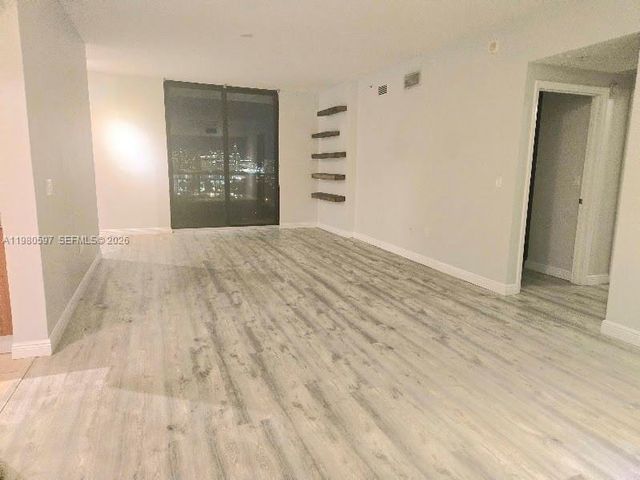 888 S Douglas Rd 1114, Coral Gables, FL 33134