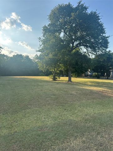 1449 Cypress Point Drive, Gunter, TX 75058