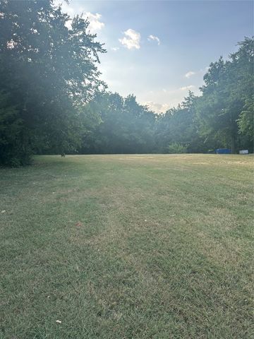 1449 Cypress Point Drive, Gunter, TX 75058