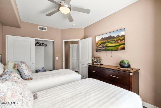 5450 E DEER VALLEY Drive 1193, Phoenix, AZ 85054