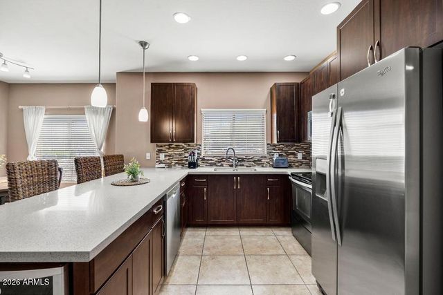 5450 E DEER VALLEY Drive 1193, Phoenix, AZ 85054