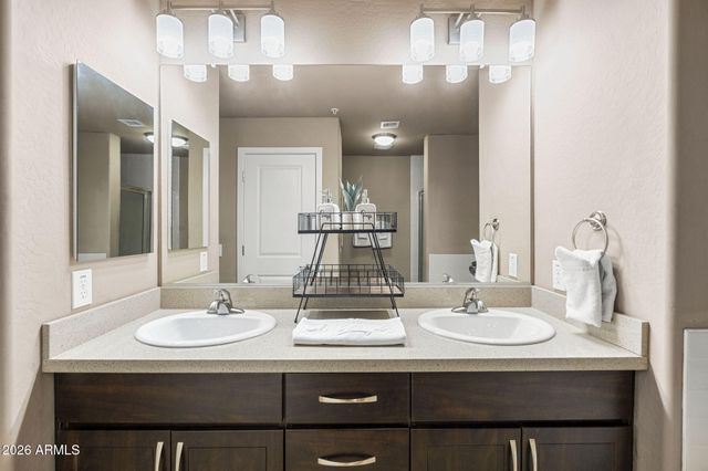 5450 E DEER VALLEY Drive 1193, Phoenix, AZ 85054