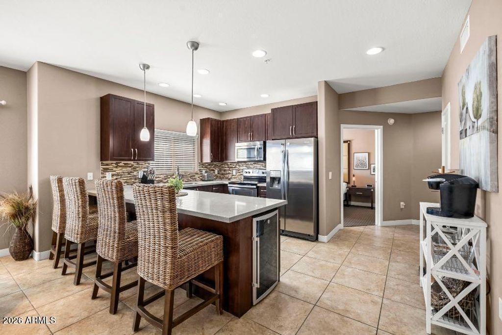 5450 E DEER VALLEY Drive 1193, Phoenix, AZ 85054