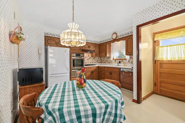 3386 S 78th STREET, Milwaukee, WI 53219