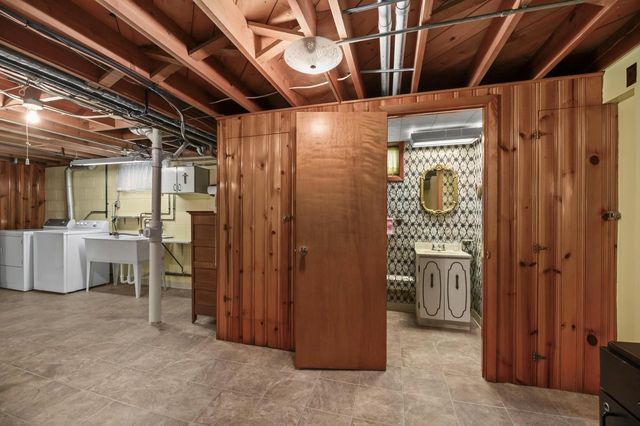 3386 S 78th STREET, Milwaukee, WI 53219