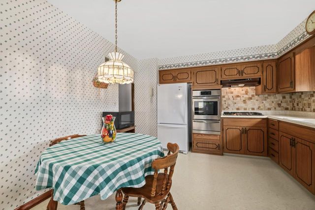 3386 S 78th STREET, Milwaukee, WI 53219