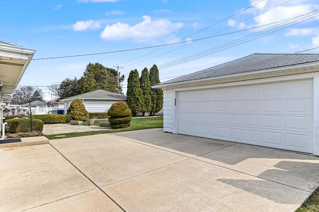 3386 S 78th STREET, Milwaukee, WI 53219