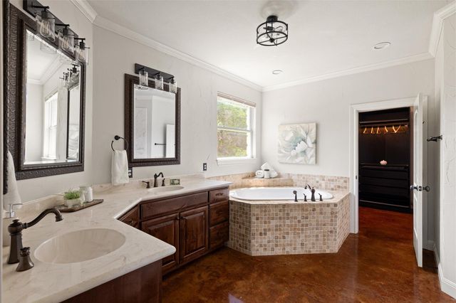 251 Seth HVN, Dripping Springs, TX 78620