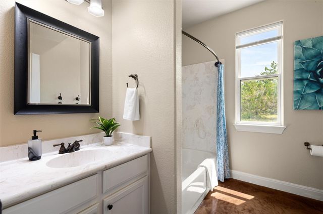251 Seth HVN, Dripping Springs, TX 78620