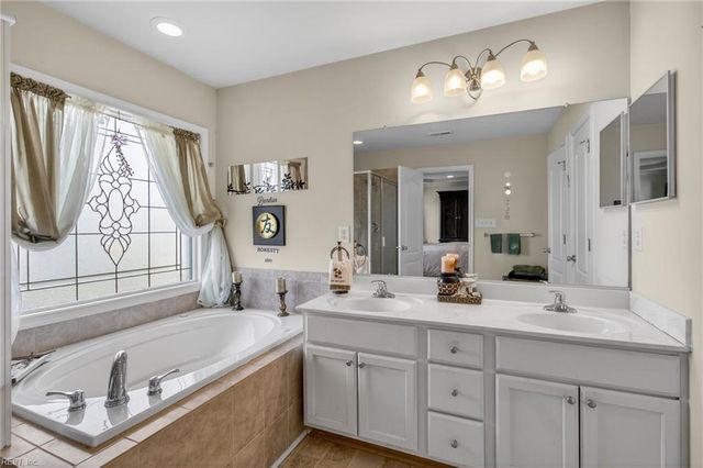 3753 Pear Orchard WAY, Suffolk, VA 23435