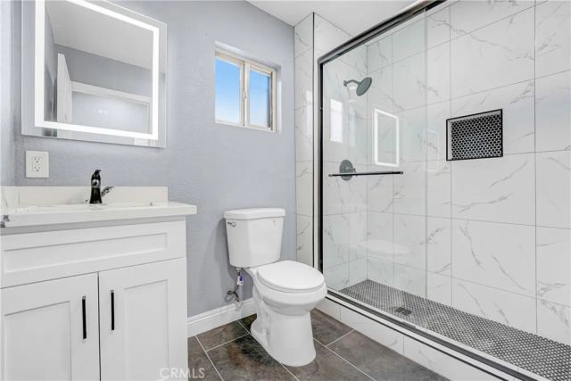 219 E 76th, Los Angeles, CA 90003