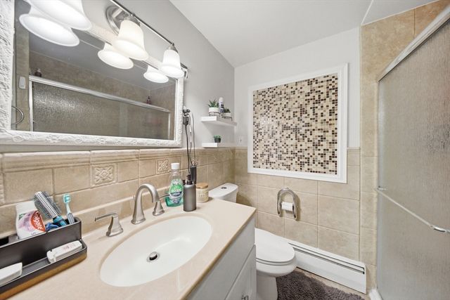 330 Lake St, Shrewsbury, MA 01545