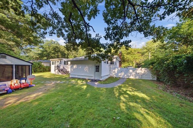 330 Lake St, Shrewsbury, MA 01545