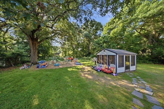 330 Lake St, Shrewsbury, MA 01545