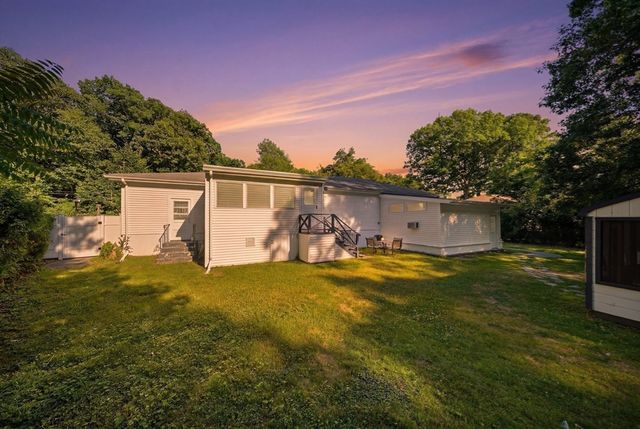 330 Lake St, Shrewsbury, MA 01545