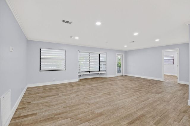 725 Heron Drive, Delray Beach, FL 33444