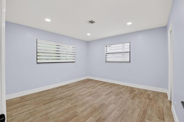 725 Heron Drive, Delray Beach, FL 33444