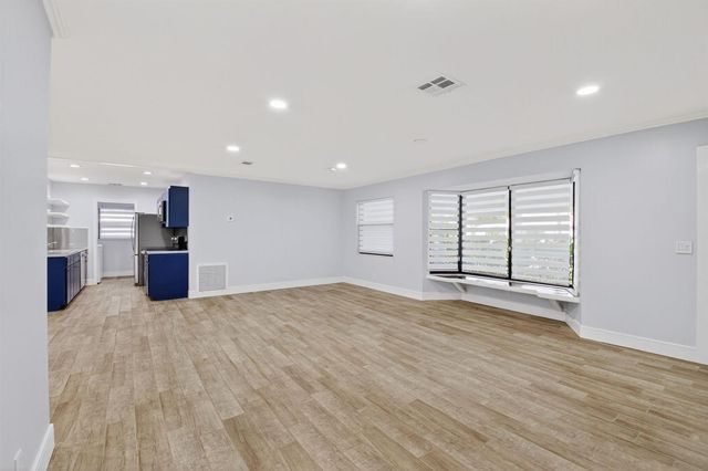 725 Heron Drive, Delray Beach, FL 33444