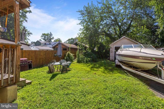 1427 ELMWOOD AVE, Sharon Hill, PA 19079