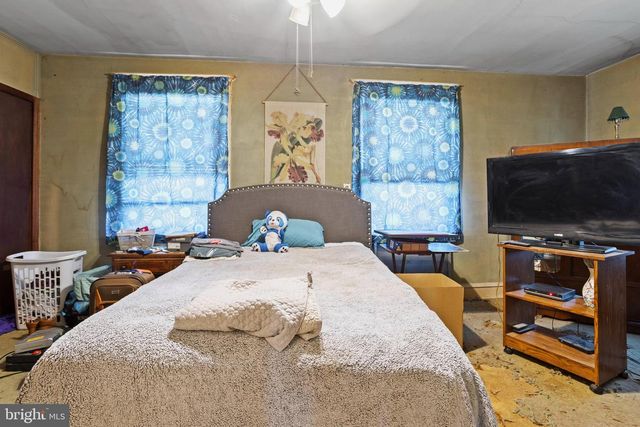 1427 ELMWOOD AVE, Sharon Hill, PA 19079