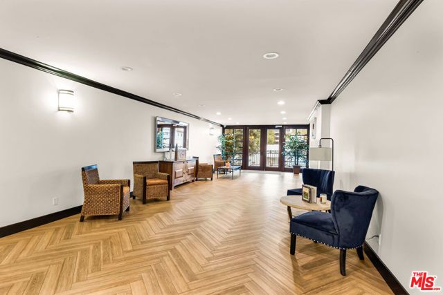 15248 Dickens Street 103, Sherman Oaks, CA 91403