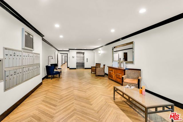 15248 Dickens Street 103, Sherman Oaks, CA 91403