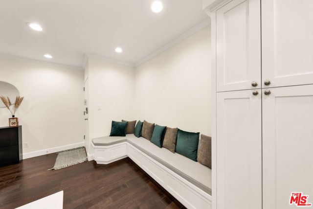 15248 Dickens Street 103, Sherman Oaks, CA 91403