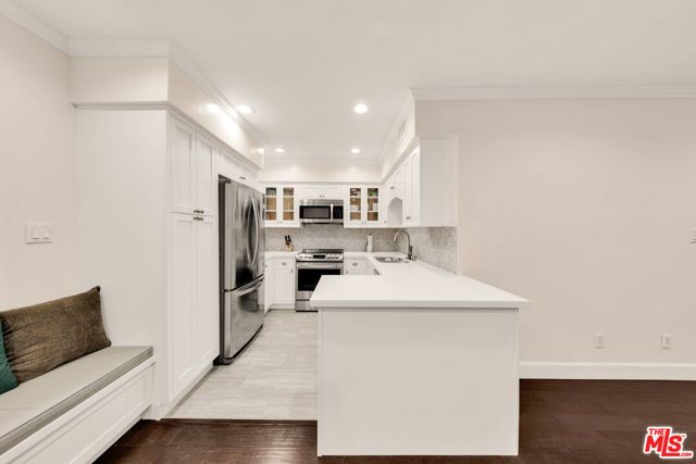 15248 Dickens Street 103, Sherman Oaks, CA 91403